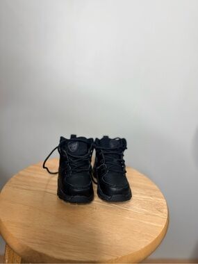 Nike Kids Black High-Top Lace Boots